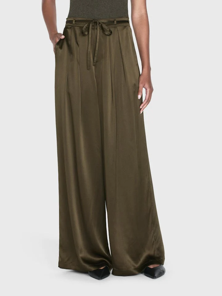 Frame - Long Silk Trouser in Rich Military Green - Image 3
