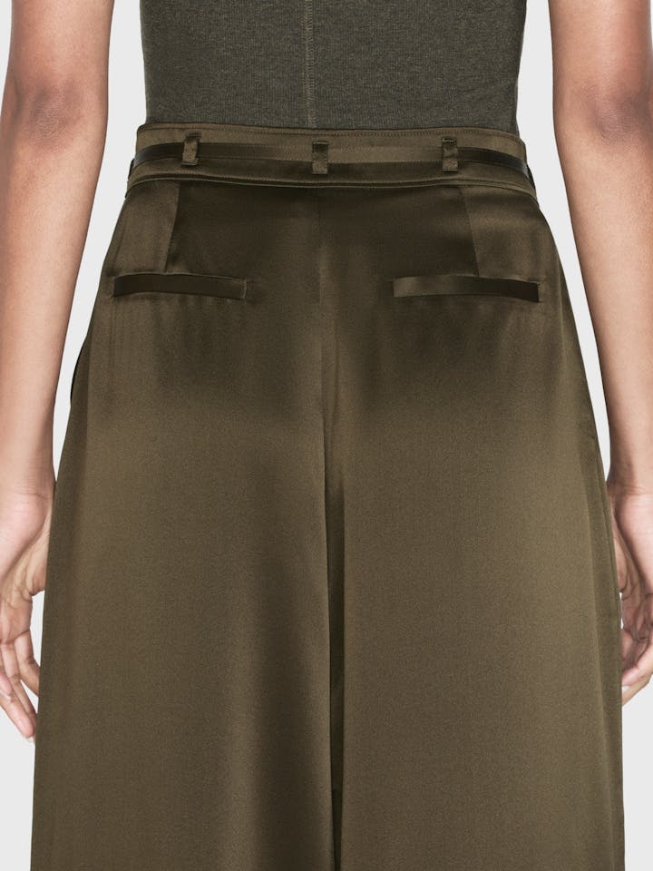Frame - Long Silk Trouser in Rich Military Green - Image 4