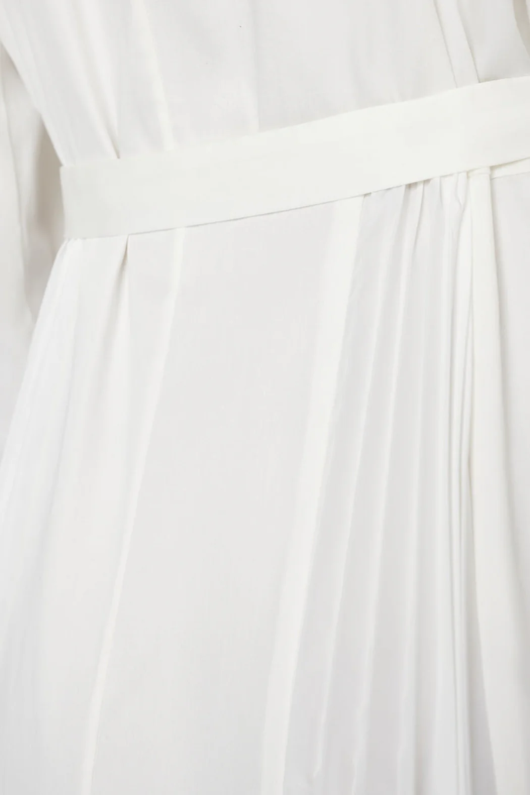 Frame - Pleated Inset Maxi Dress in Blanc - Image 7