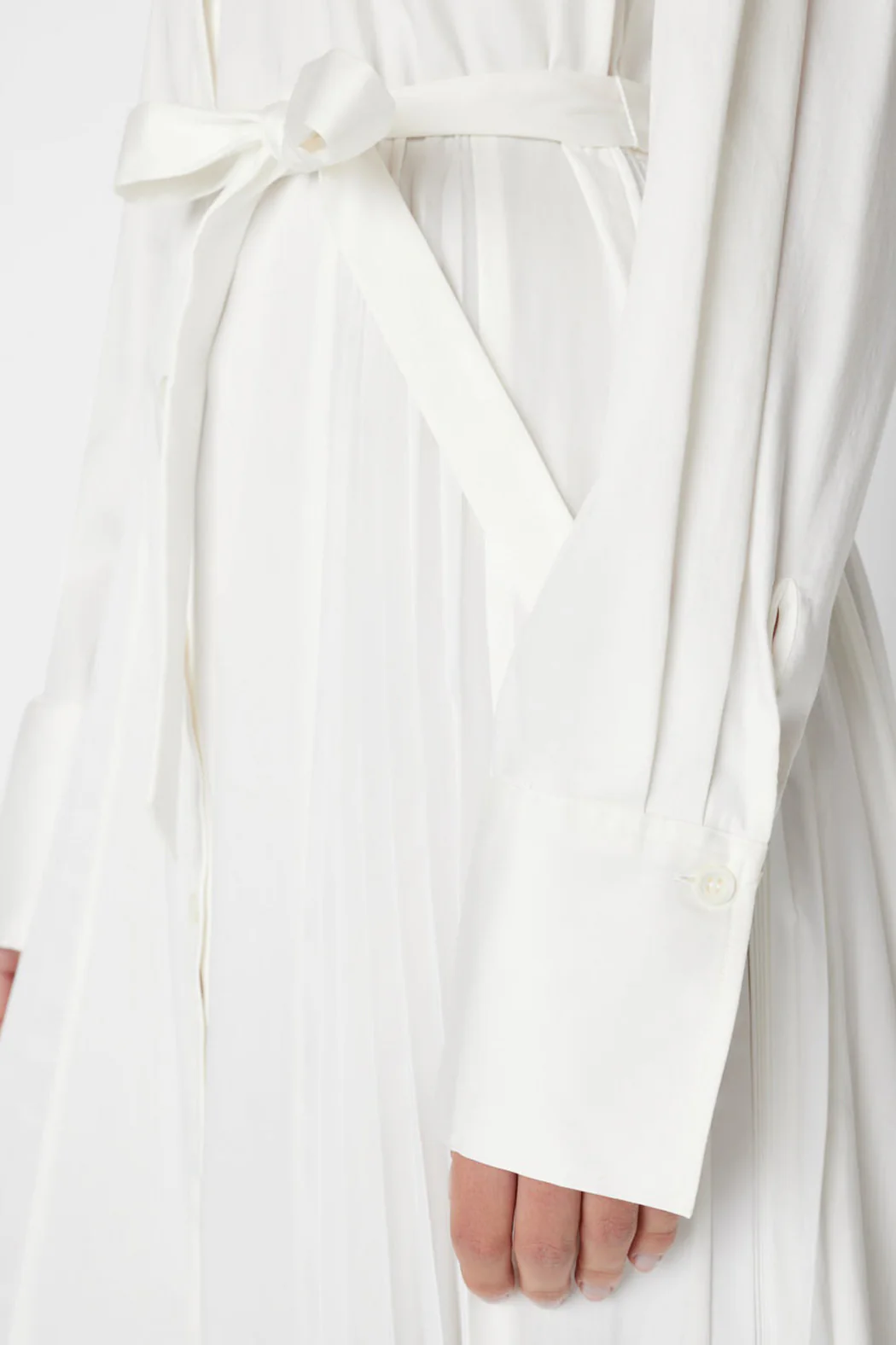 Frame - Pleated Inset Maxi Dress in Blanc - Image 9