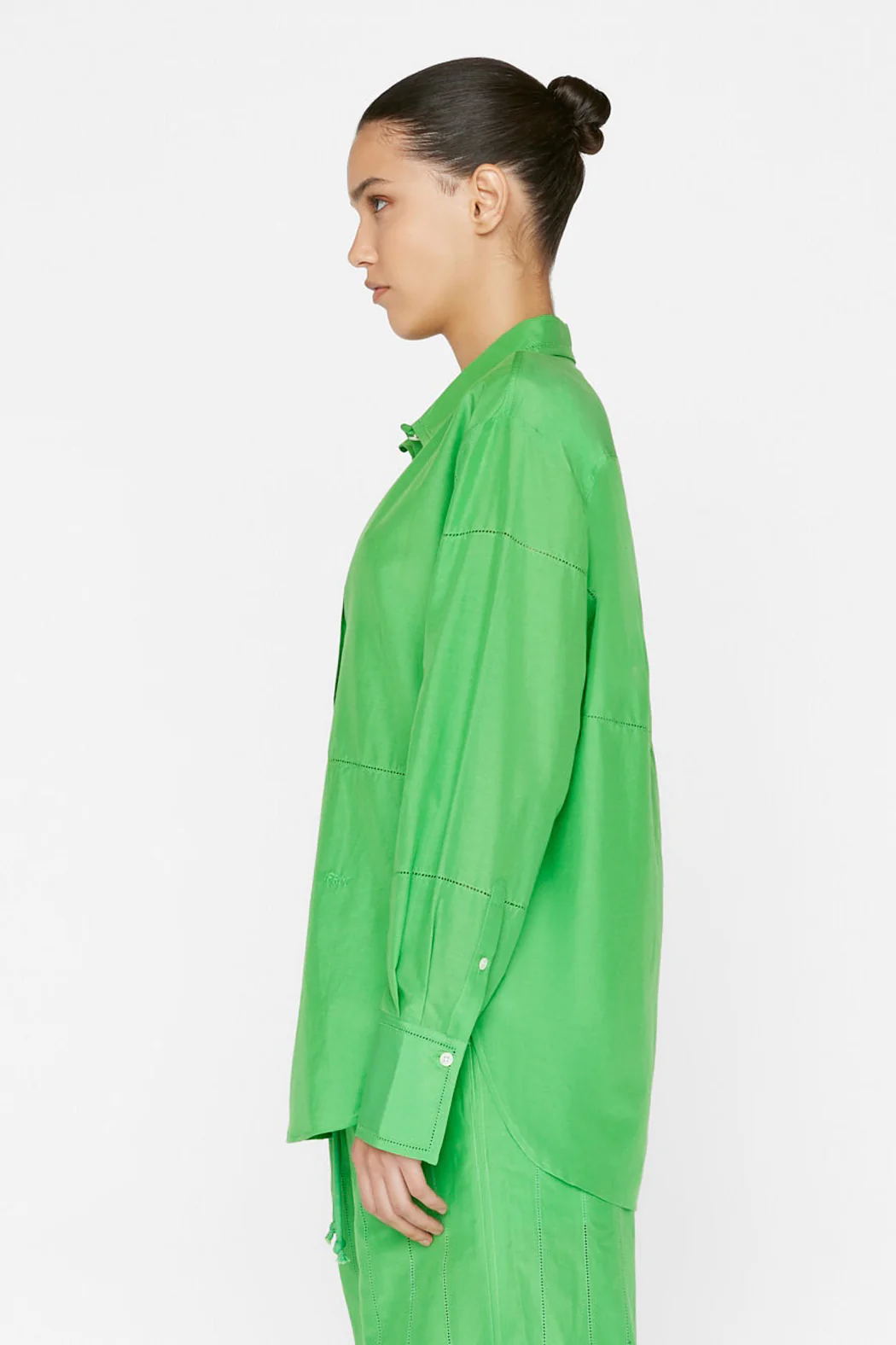 Frame - The Oversized Linear Lace Shirt in Bright Peridot - Image 3